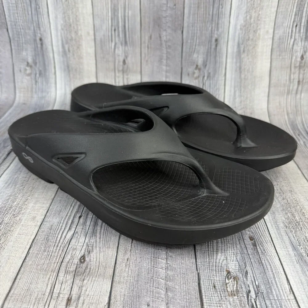 OOFOS OOriginal Flip Flop Men’s 8/ Women 10 Sandals Comfort Recovery Shoes Black